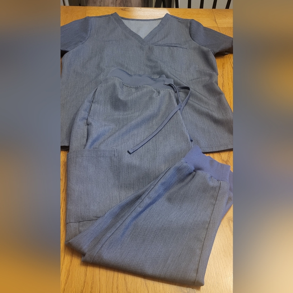 Mandala like new V-Neck Scrub Set